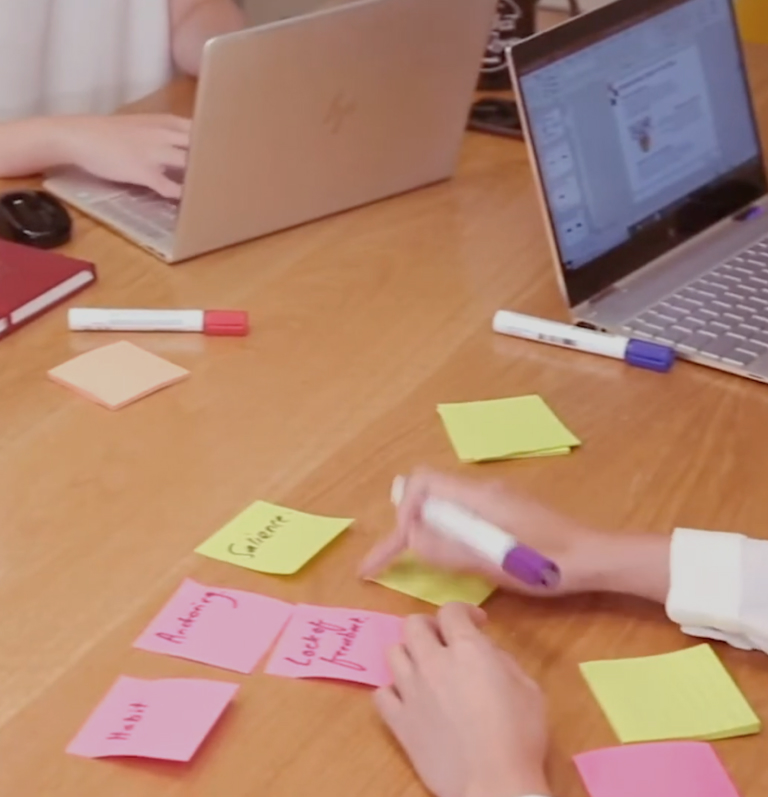 A video snippet depicting hummingbird's team members at work in a sales team training session